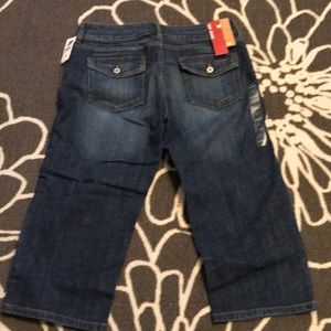 Brand new jean Capris